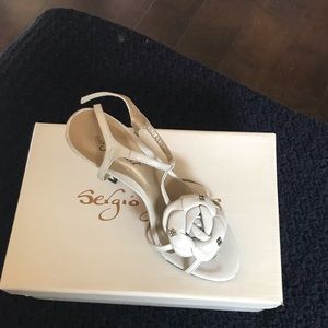 Sergio Zelcer white open toed Oprah heels worn 2-3 times